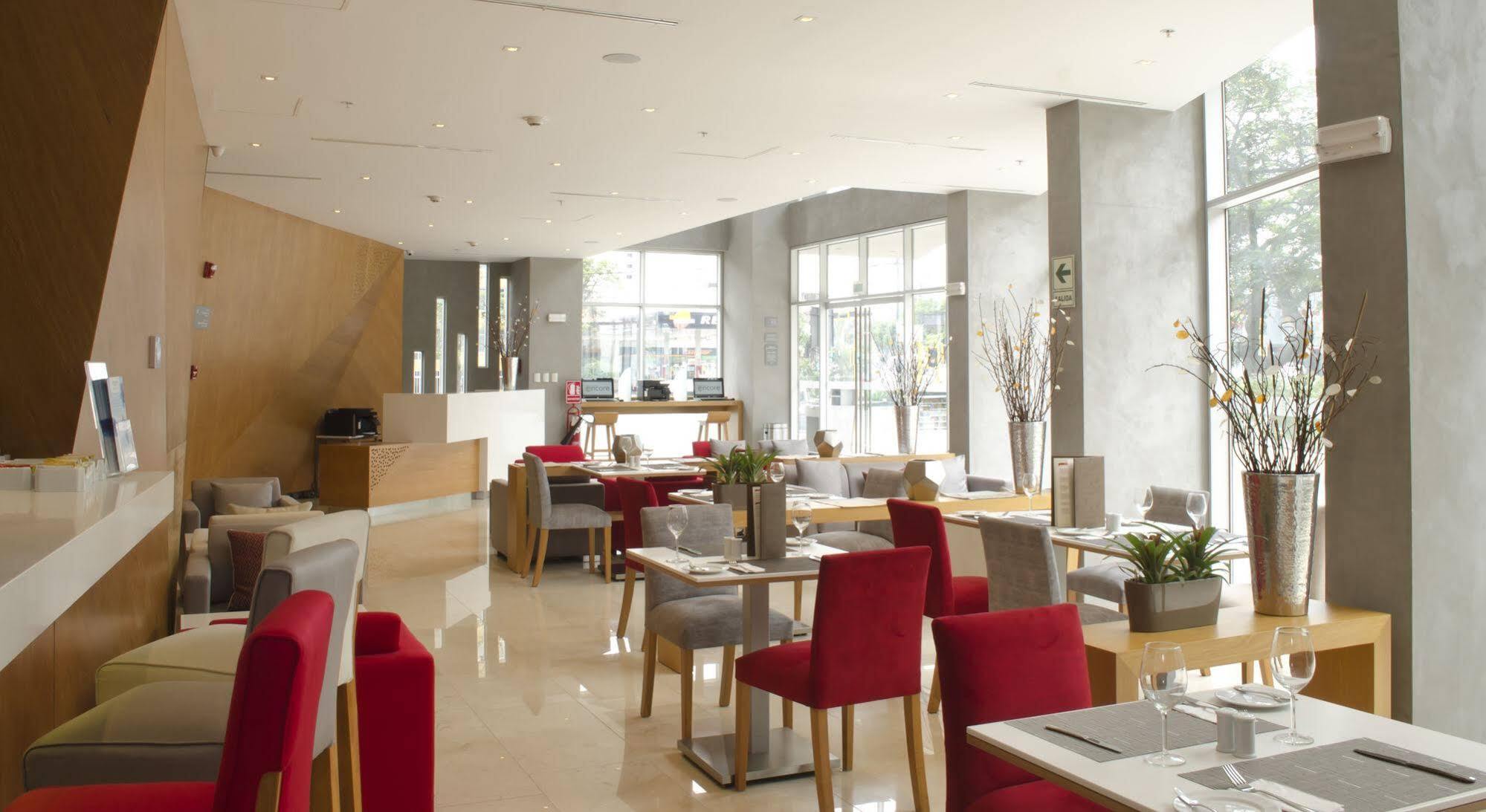 Ramada Encore By Wyndham Lima San Isidro Exteriör bild
